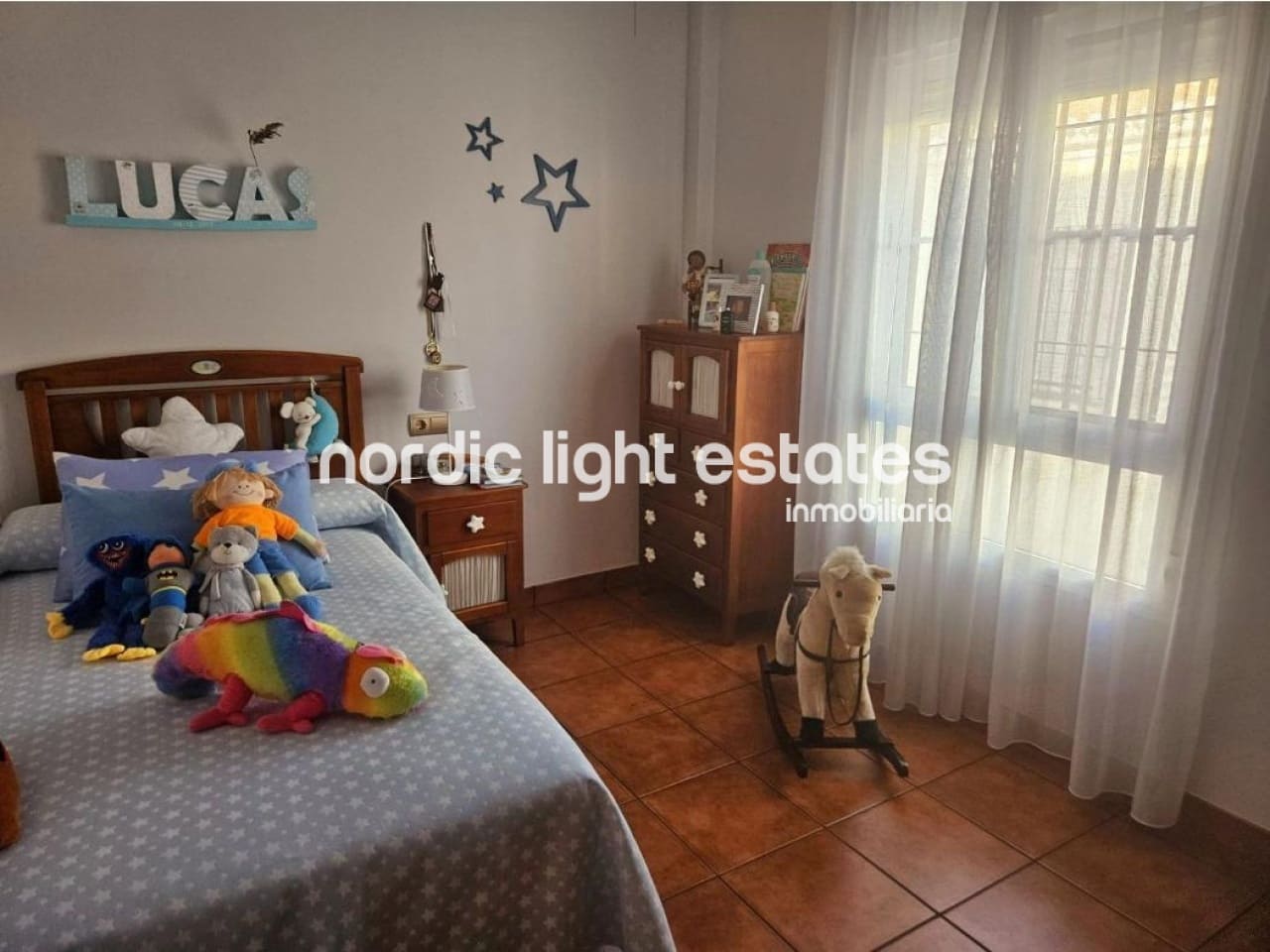 4 soveværelse Semi-Rækkehus til salg i Caleta de Velez med garage - € 550.000 (Ref: 9175764)