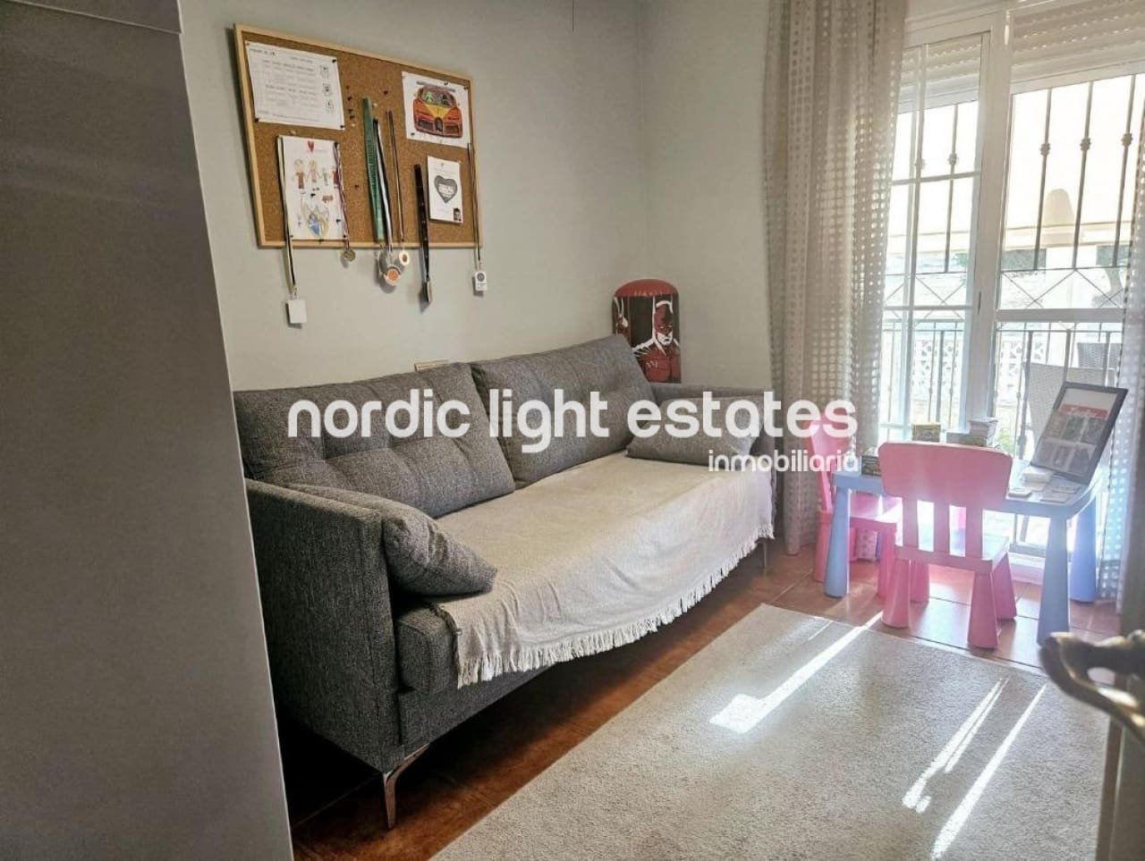 4 soveværelse Semi-Rækkehus til salg i Caleta de Velez med garage - € 550.000 (Ref: 9175764)