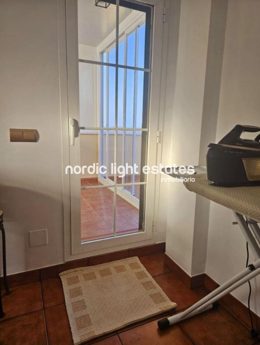 4 soveværelse Semi-Rækkehus til salg i Caleta de Velez med garage - € 550.000 (Ref: 9175764)