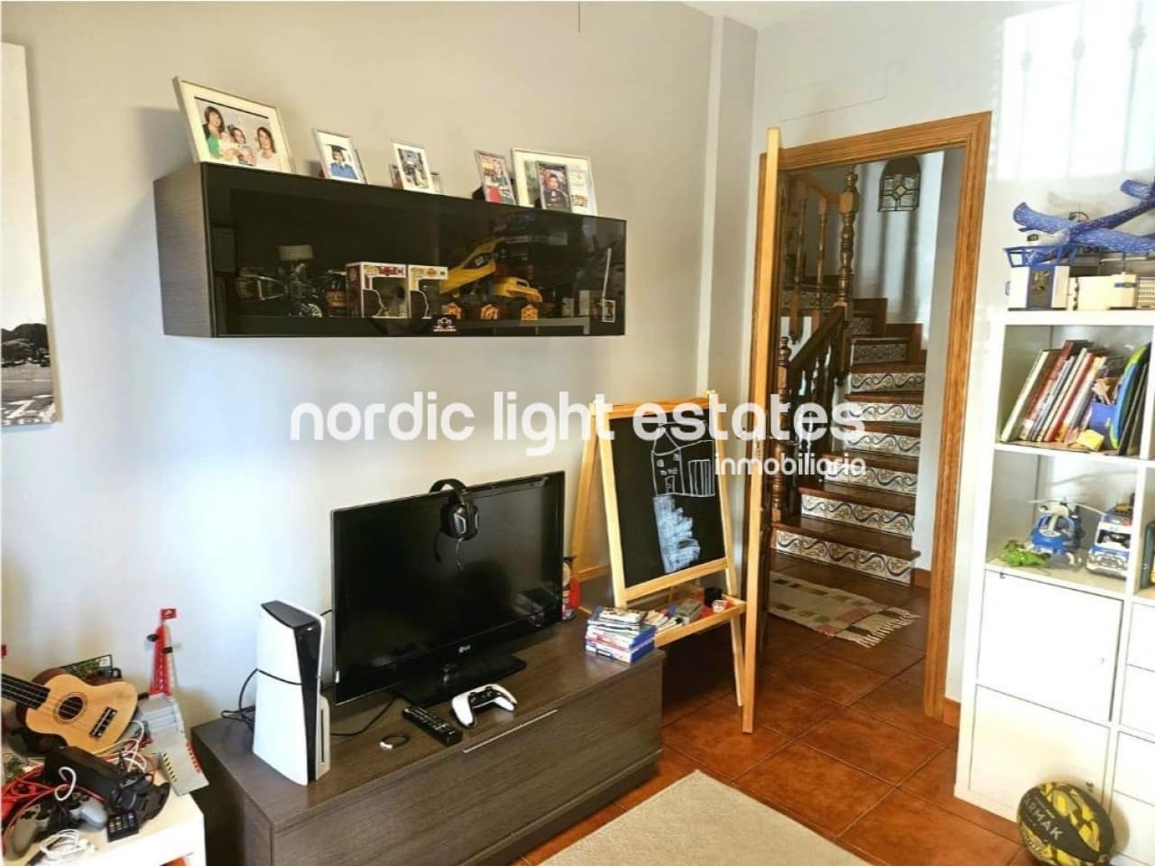 4 soveværelse Semi-Rækkehus til salg i Caleta de Velez med garage - € 550.000 (Ref: 9175764)