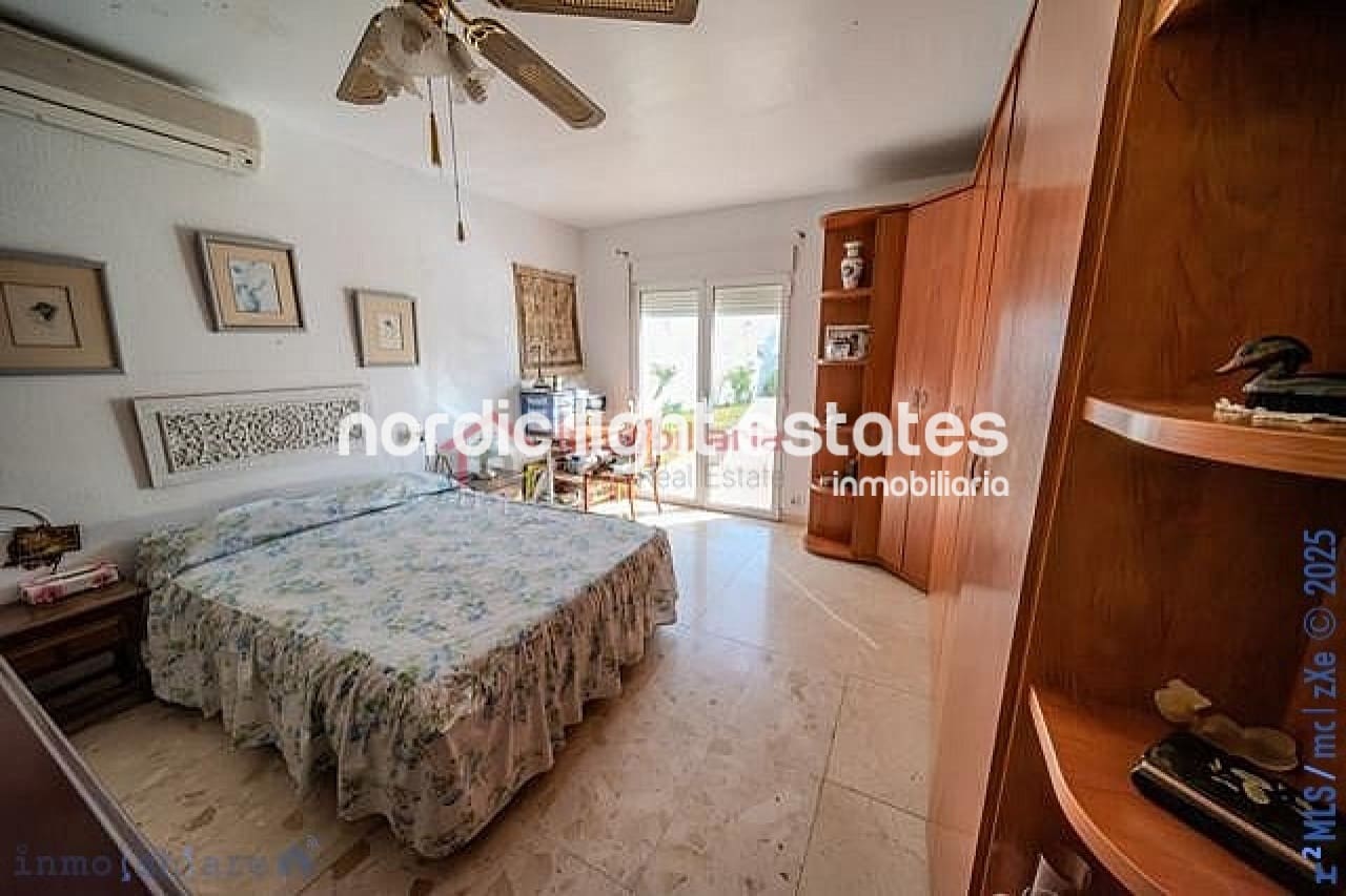 Chalet de 6 habitaciones en Nerja en venta con piscina garaje - 590.000 € (Ref: 9180226)