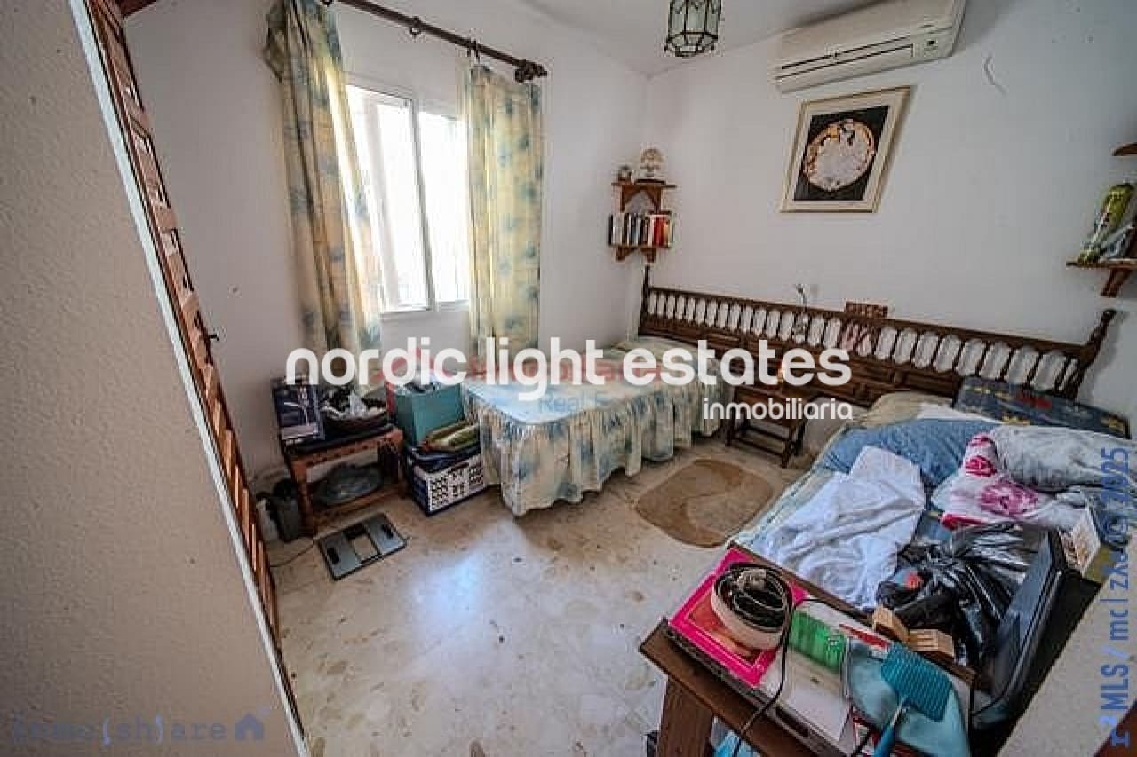 Chalet de 6 habitaciones en Nerja en venta con piscina garaje - 590.000 € (Ref: 9180226)