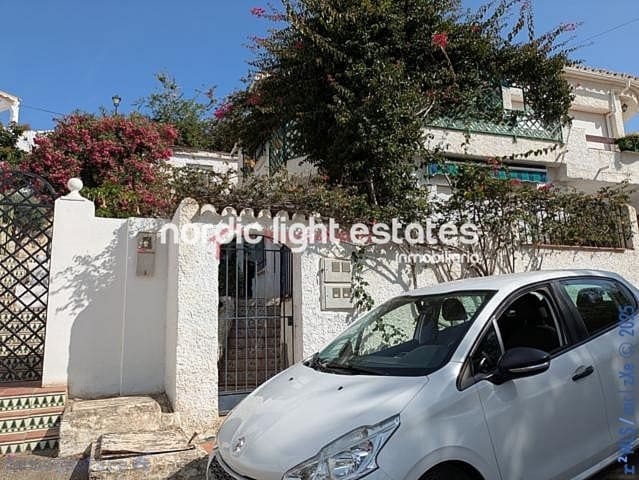 Chalet de 6 habitaciones en Nerja en venta con piscina garaje - 590.000 € (Ref: 9180226)