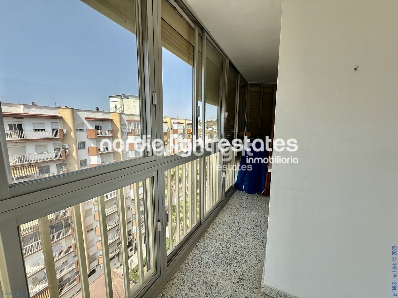 3 sypialnia Mieszkanie na sprzedaż w Torre del Mar z basenem - 350 000 € (Ref: 9181878)