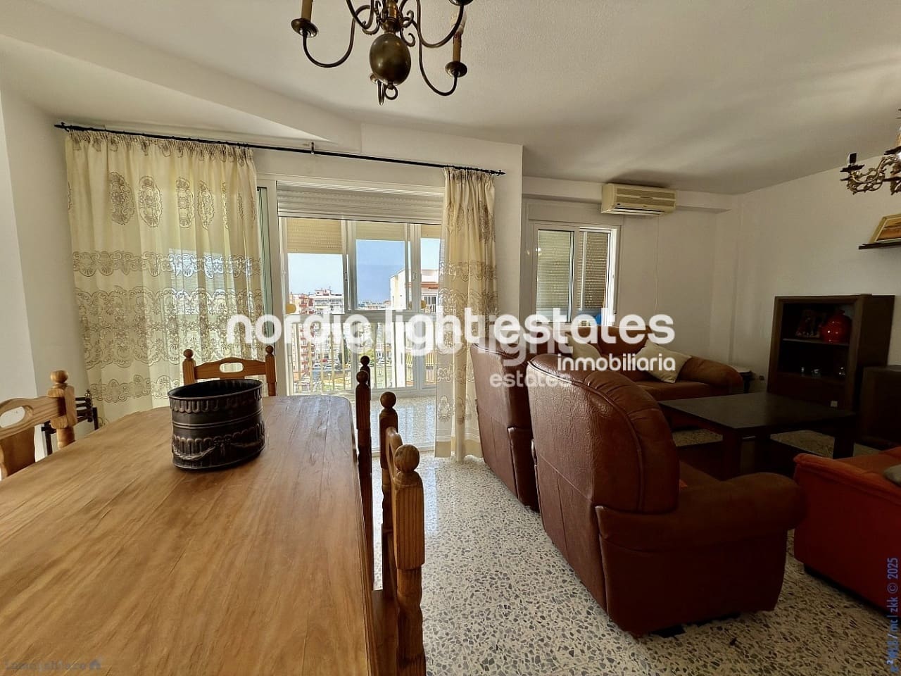 3 sypialnia Mieszkanie na sprzedaż w Torre del Mar z basenem - 350 000 € (Ref: 9181878)