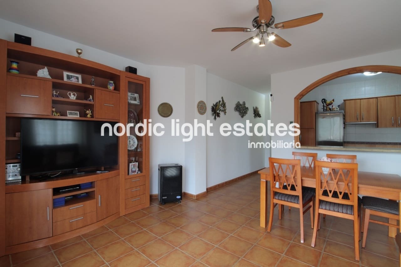 5 soverom Kjedet enebolig til salgs i Frigiliana med svømmebasseng garasje - € 415 000 (Ref: 9184458)