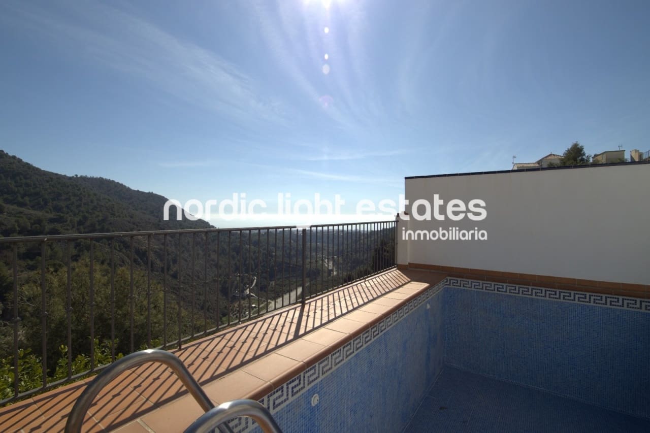 5 soverom Kjedet enebolig til salgs i Frigiliana med svømmebasseng garasje - € 415 000 (Ref: 9184458)