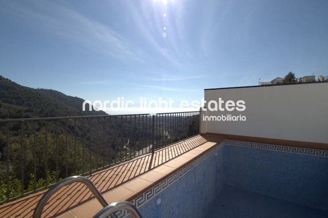 5 soveværelse Semi-Rækkehus til salg i Frigiliana med swimmingpool garage - € 415.000 (Ref: 9184458)