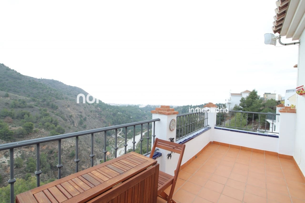 5 soverom Kjedet enebolig til salgs i Frigiliana med svømmebasseng garasje - € 415 000 (Ref: 9184458)