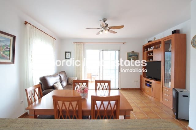 5 soveværelse Semi-Rækkehus til salg i Frigiliana med swimmingpool garage - € 415.000 (Ref: 9184458)