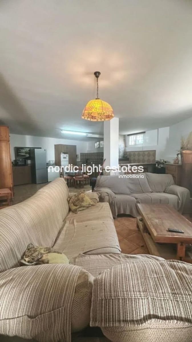 4 soveværelse Semi-Rækkehus til salg i Nerja med swimmingpool garage - € 465.000 (Ref: 9197015)