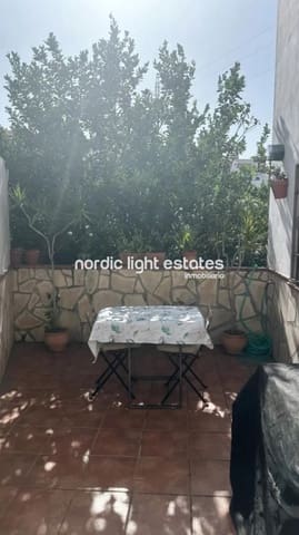 4 camera da letto Villetta Bifamiliare in vendita in Nerja con piscina garage - 465.000 € (Rif: 9197015)