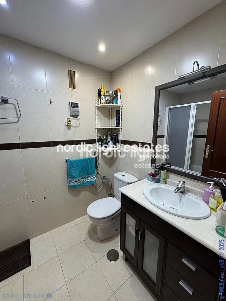 3 bedroom Semi-detached Villa for sale in Torre de Benagalbon with pool garage - € 460,000 (Ref: 9199872)