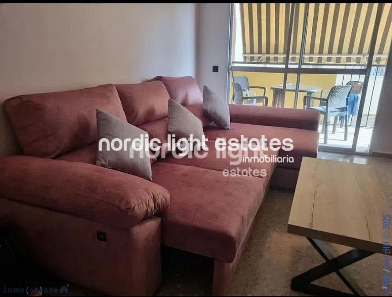 Apartamento de 2 habitaciones en Rincón de la Victoria en venta con piscina - 320.000 € (Ref: 9201623)