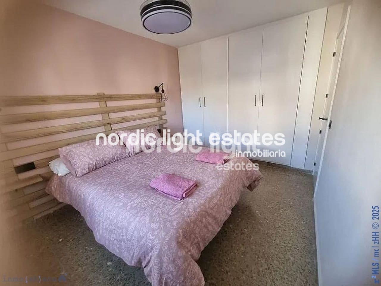 Apartamento de 2 habitaciones en Rincón de la Victoria en venta con piscina - 320.000 € (Ref: 9201623)