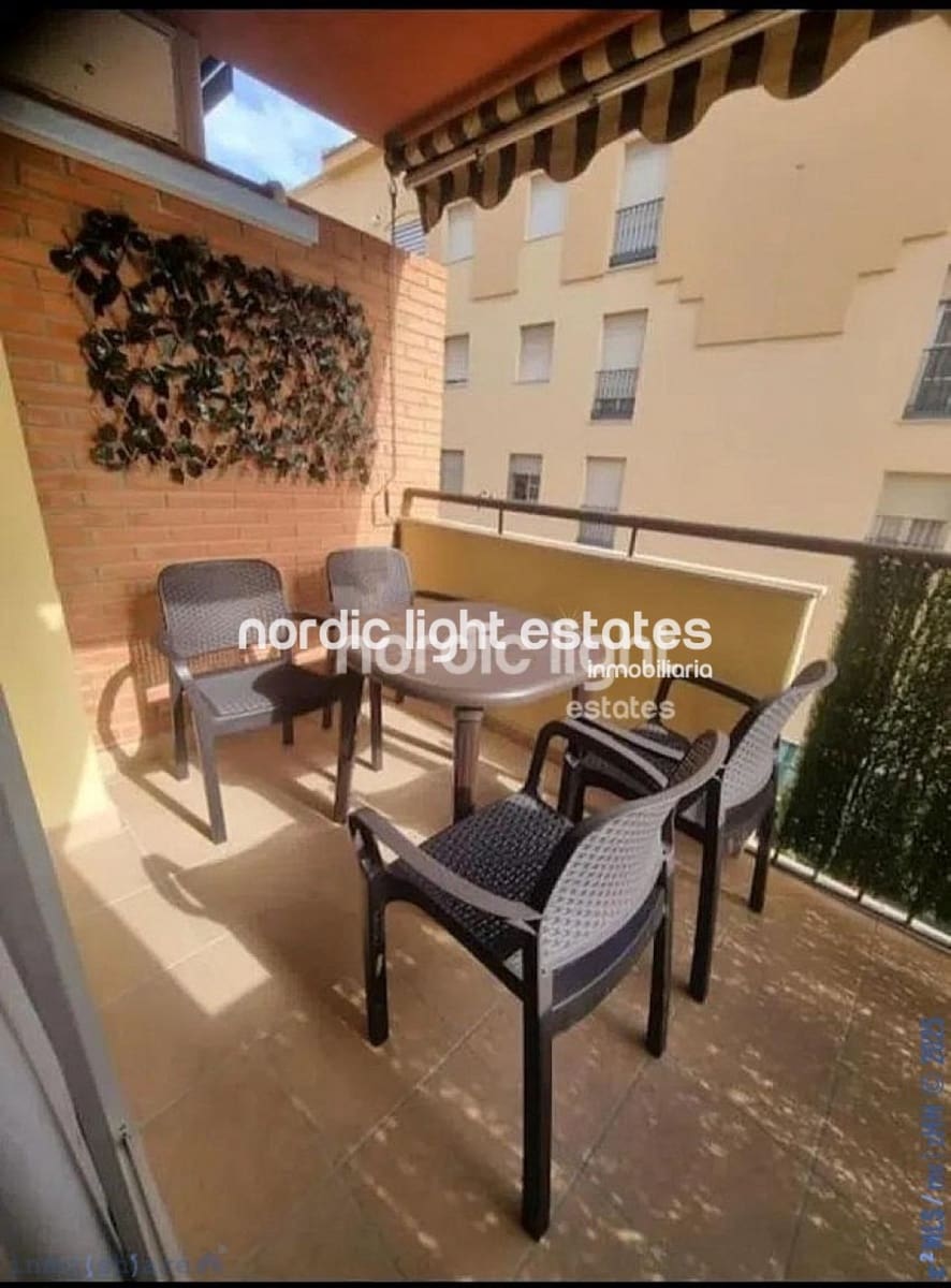 Apartamento de 2 habitaciones en Rincón de la Victoria en venta con piscina - 320.000 € (Ref: 9201623)