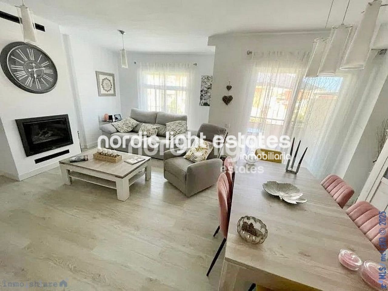 4 soveværelse Semi-Rækkehus til salg i Rincon de la Victoria med swimmingpool garage - € 485.000 (Ref: 9201624)