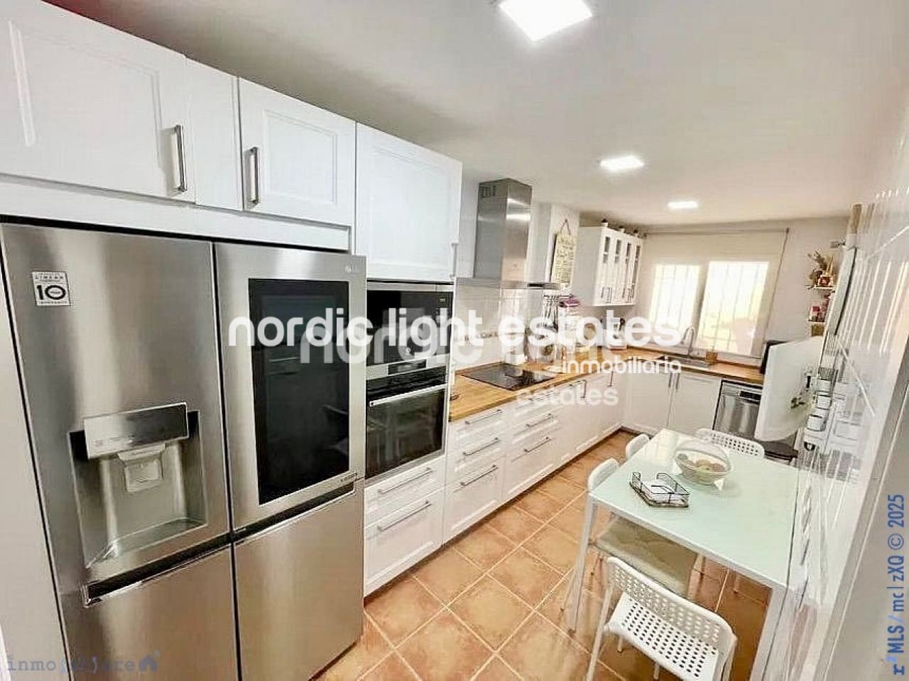 4 soveværelse Semi-Rækkehus til salg i Rincon de la Victoria med swimmingpool garage - € 485.000 (Ref: 9201624)