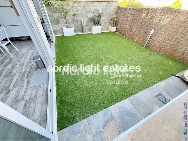 4 soveværelse Semi-Rækkehus til salg i Rincón de la Victoria med swimmingpool garage - € 485.000 (Ref: 9201624)