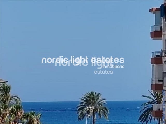 3 quarto Apartamento para venda em Torre del Mar, Vélez-Málaga com piscina - 360 000 € (Ref: 9201625)