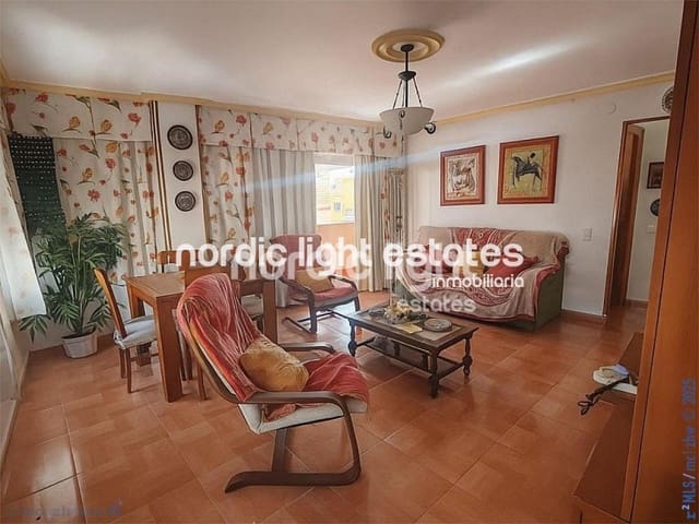3 quarto Apartamento para venda em Torre del Mar, Vélez-Málaga com piscina - 360 000 € (Ref: 9201625)