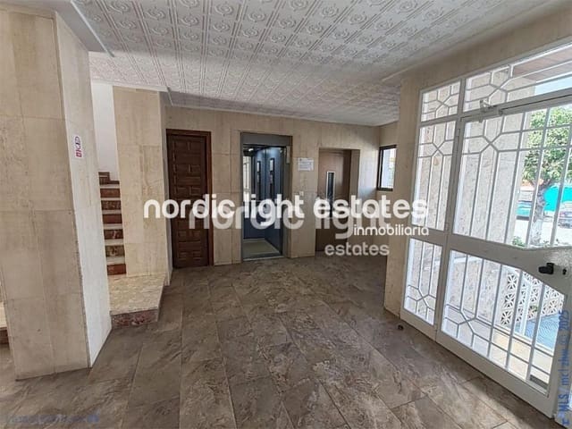 3 quarto Apartamento para venda em Torre del Mar, Vélez-Málaga com piscina - 360 000 € (Ref: 9201625)