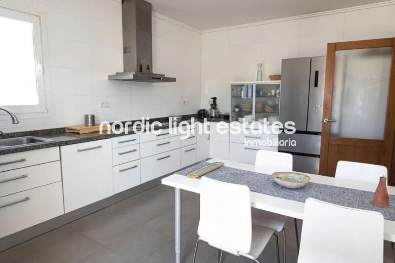 3 soveværelse Villa til salg i Rincon de la Victoria med swimmingpool garage - € 850.000 (Ref: 9203281)