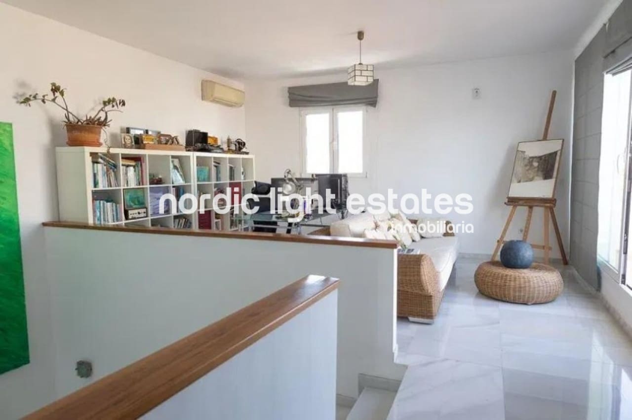 3 soveværelse Villa til salg i Rincon de la Victoria med swimmingpool garage - € 850.000 (Ref: 9203281)