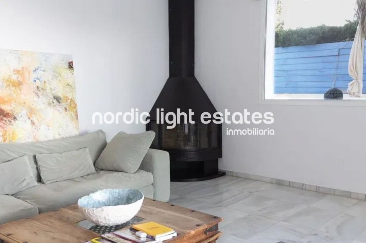 3 soveværelse Villa til salg i Rincon de la Victoria med swimmingpool garage - € 850.000 (Ref: 9203281)