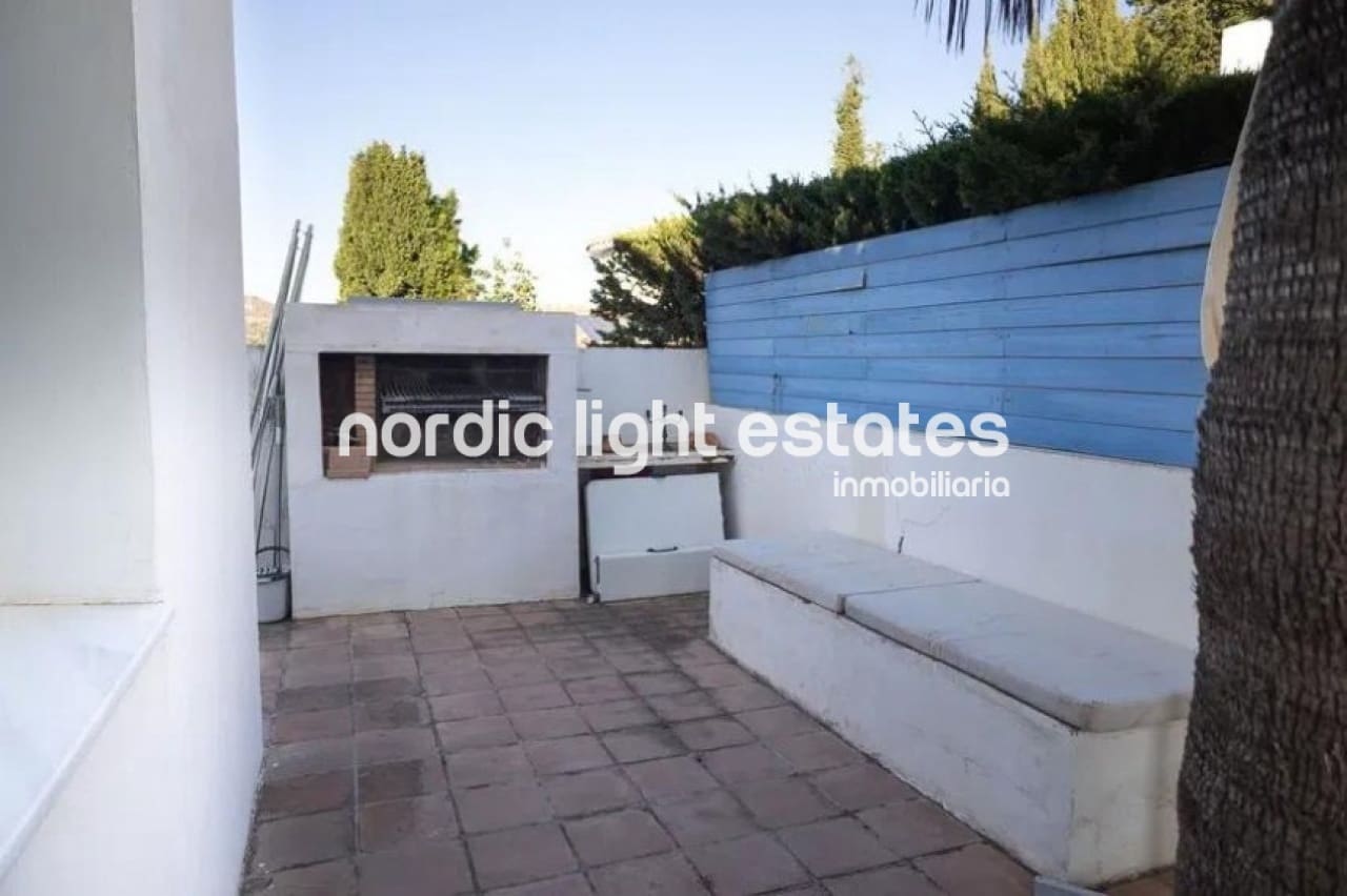 3 soveværelse Villa til salg i Rincon de la Victoria med swimmingpool garage - € 850.000 (Ref: 9203281)