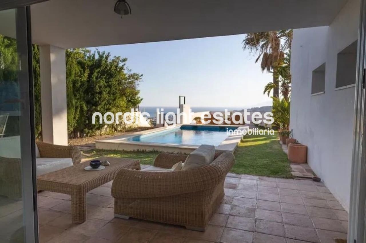 3 soveværelse Villa til salg i Rincon de la Victoria med swimmingpool garage - € 850.000 (Ref: 9203281)