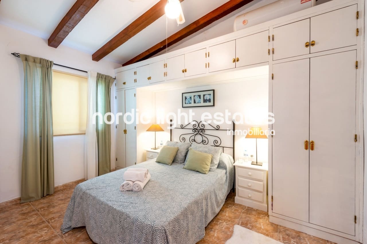 5 soverom Villa til salgs i Torrox med svømmebasseng garasje - € 650 000 (Ref: 9203283)