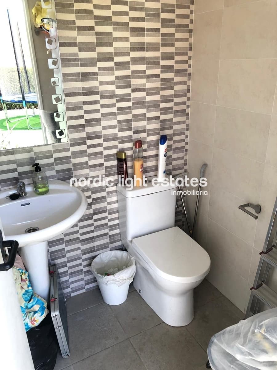 5 soverom Villa til salgs i Torrox med svømmebasseng garasje - € 650 000 (Ref: 9203283)