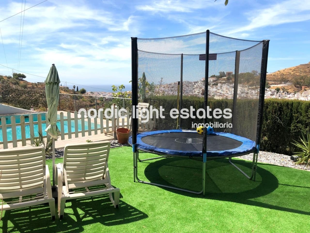 5 soverom Villa til salgs i Torrox med svømmebasseng garasje - € 650 000 (Ref: 9203283)