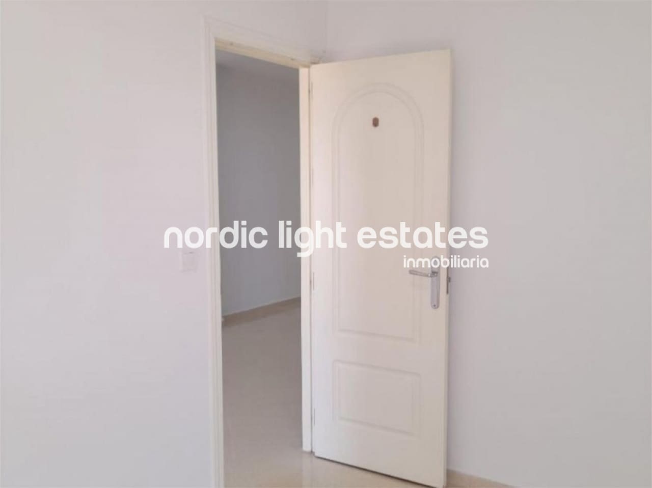 1 soveværelse Lejlighed til salg i Caleta de Velez - € 229.900 (Ref: 9205438)