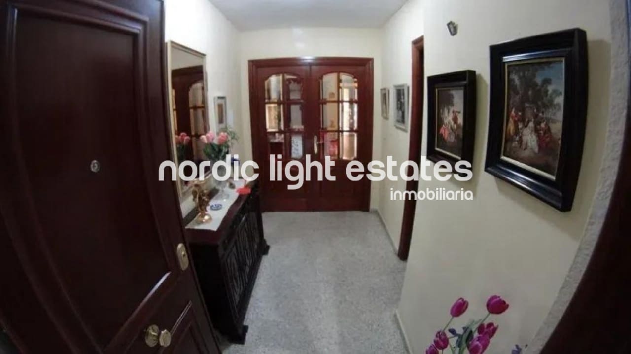 4 soveværelse Lejlighed til salg i Malaga by med garage - € 413.000 (Ref: 9205439)