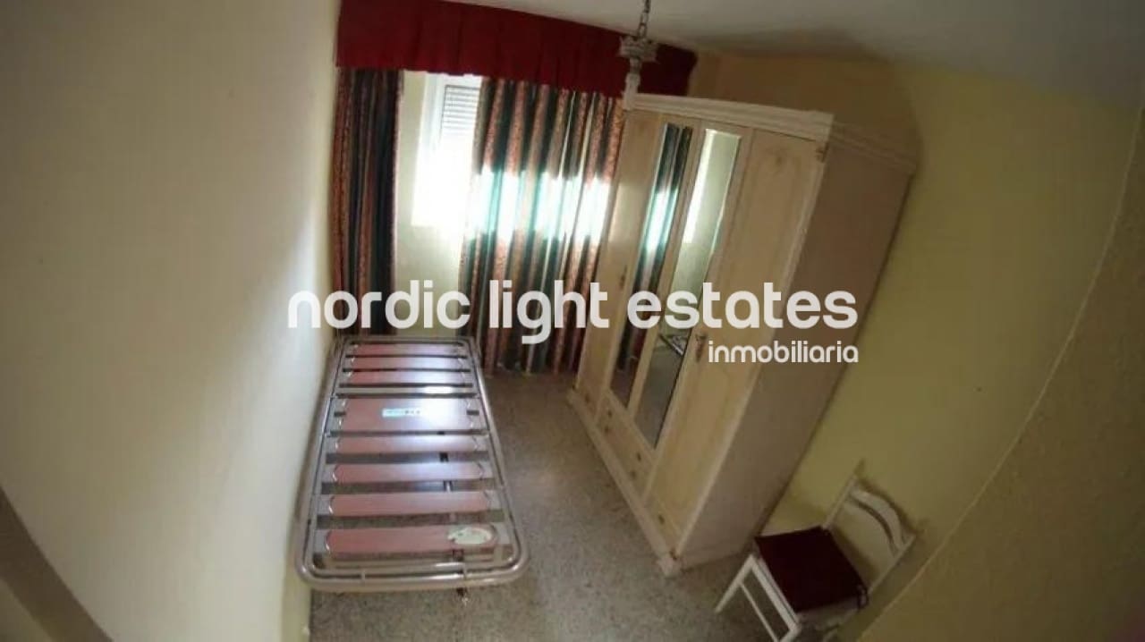 4 soveværelse Lejlighed til salg i Malaga by med garage - € 413.000 (Ref: 9205439)