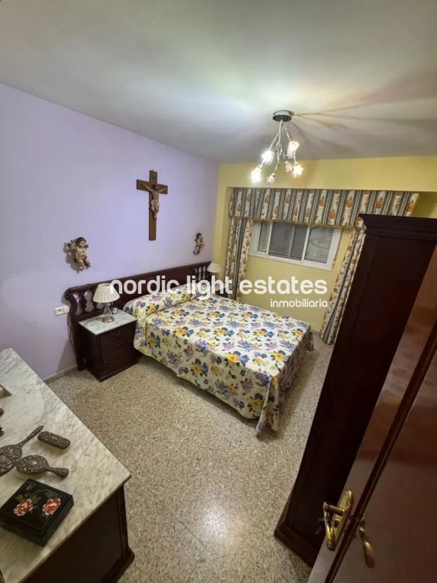 4 soveværelse Lejlighed til salg i Malaga by med garage - € 413.000 (Ref: 9205439)