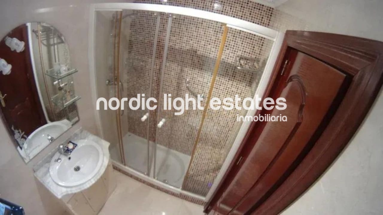 4 soveværelse Lejlighed til salg i Malaga by med garage - € 413.000 (Ref: 9205439)