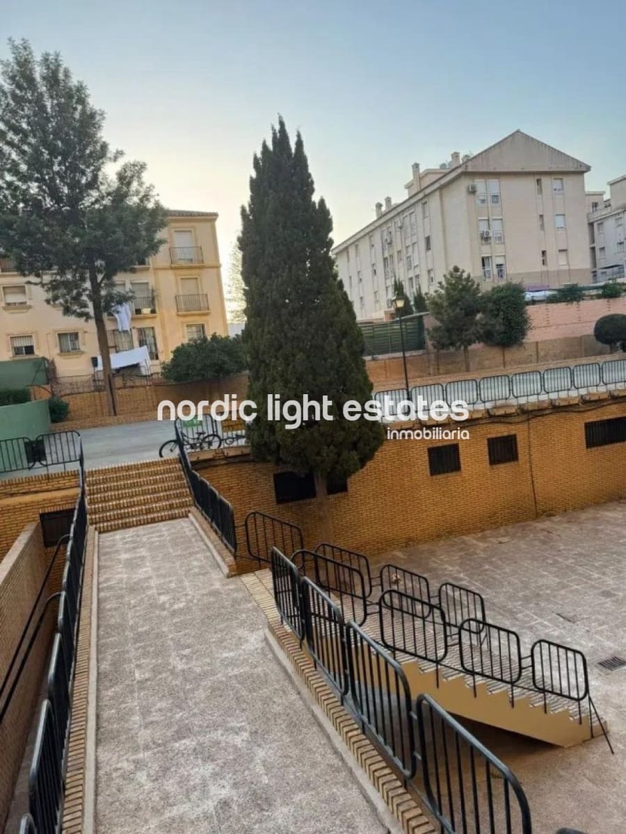 4 soveværelse Lejlighed til salg i Malaga by med garage - € 413.000 (Ref: 9205439)