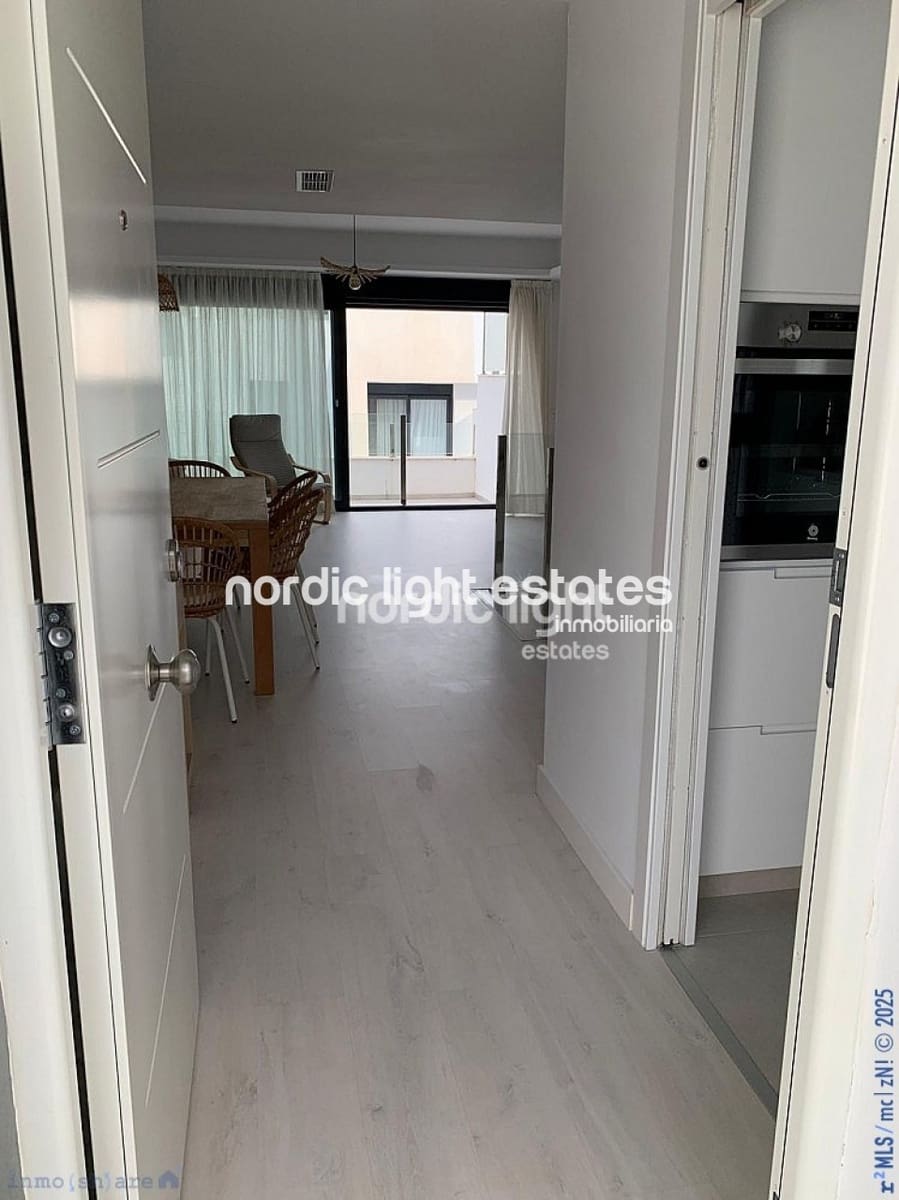 4 soveværelse Semi-Rækkehus til salg i Torre de Benagalbon med swimmingpool garage - € 545.000 (Ref: 9210523)