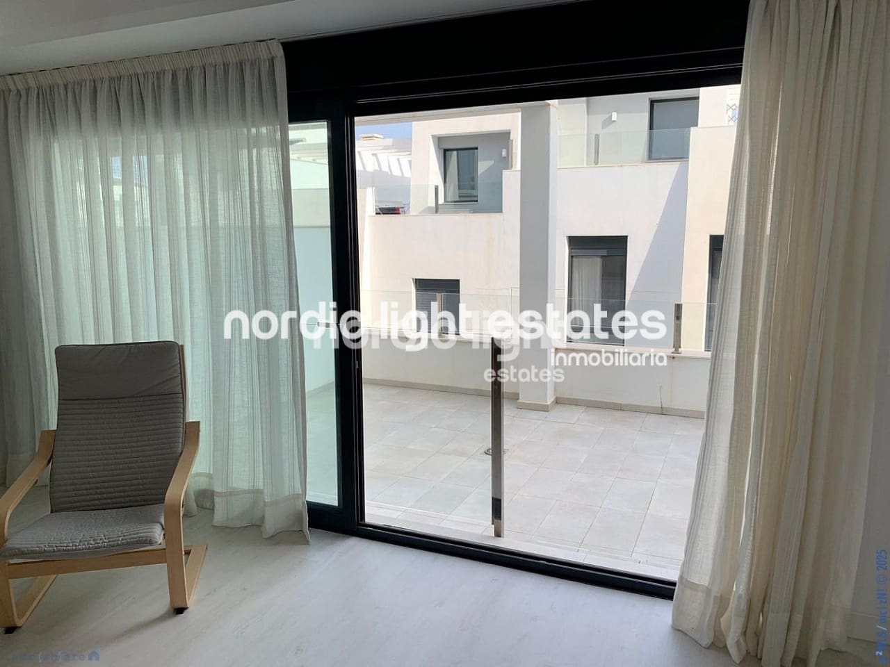 4 soveværelse Semi-Rækkehus til salg i Torre de Benagalbon med swimmingpool garage - € 545.000 (Ref: 9210523)