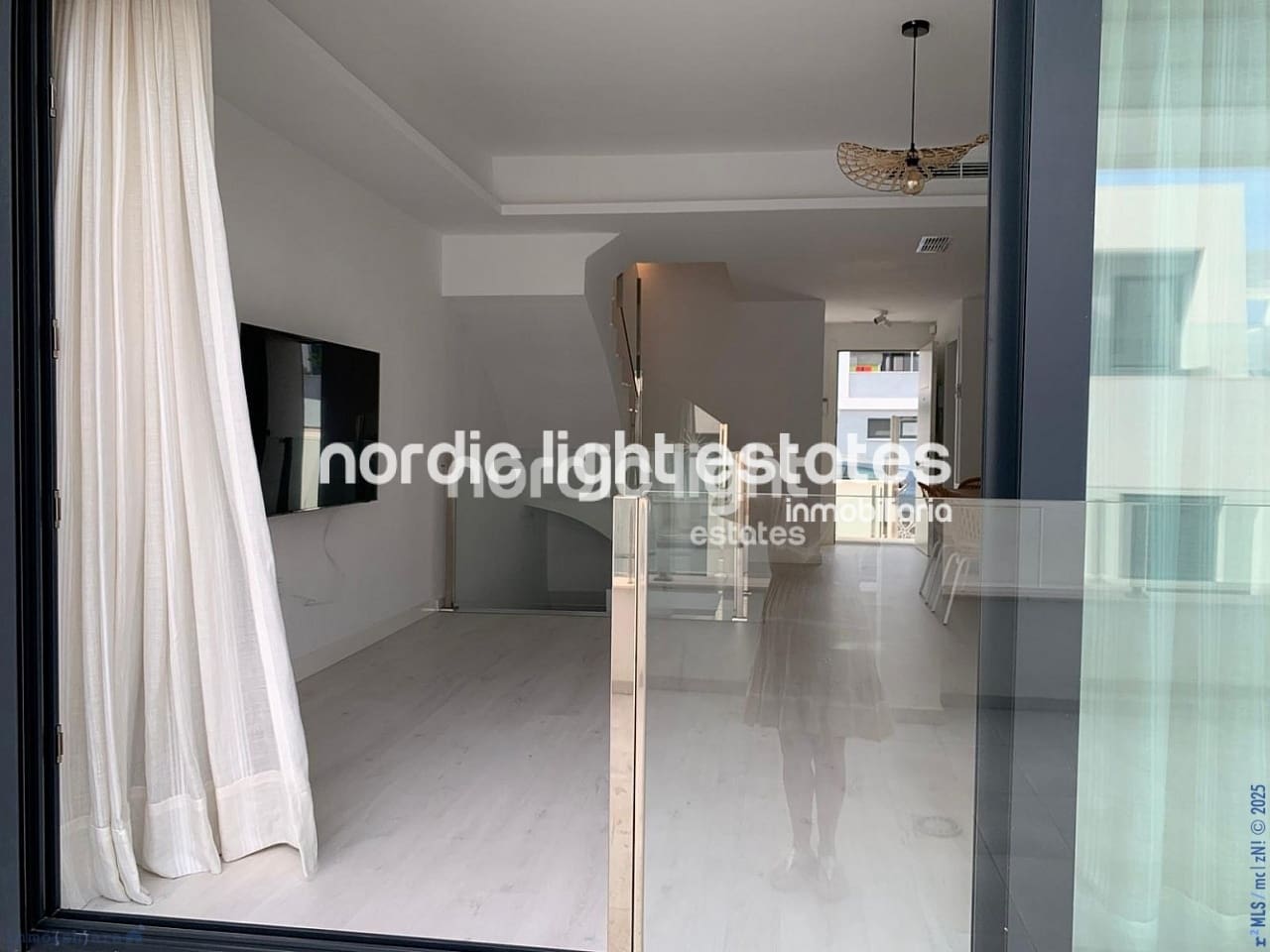 4 soveværelse Semi-Rækkehus til salg i Torre de Benagalbon med swimmingpool garage - € 545.000 (Ref: 9210523)