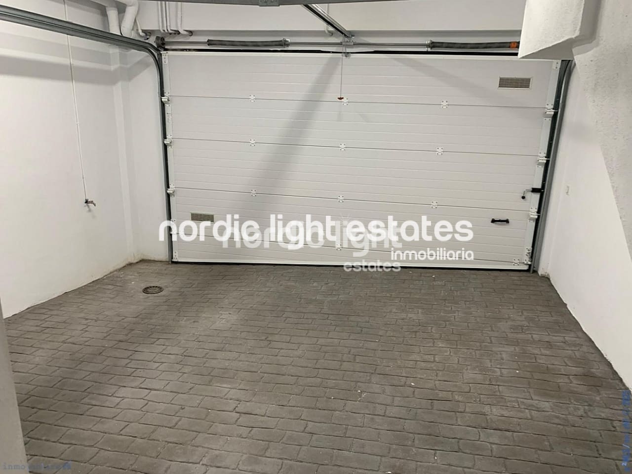 4 soveværelse Semi-Rækkehus til salg i Torre de Benagalbon med swimmingpool garage - € 545.000 (Ref: 9210523)