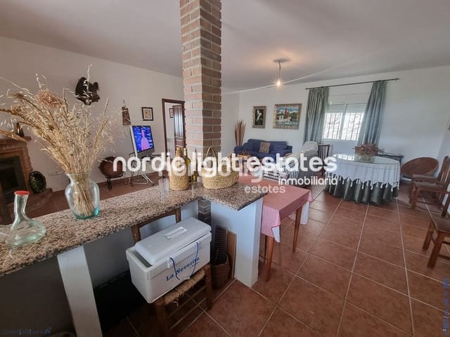 3 soveværelse Finca/Landehus til salg i Canillas de Aceituno med garage - € 265.000 (Ref: 9219016)