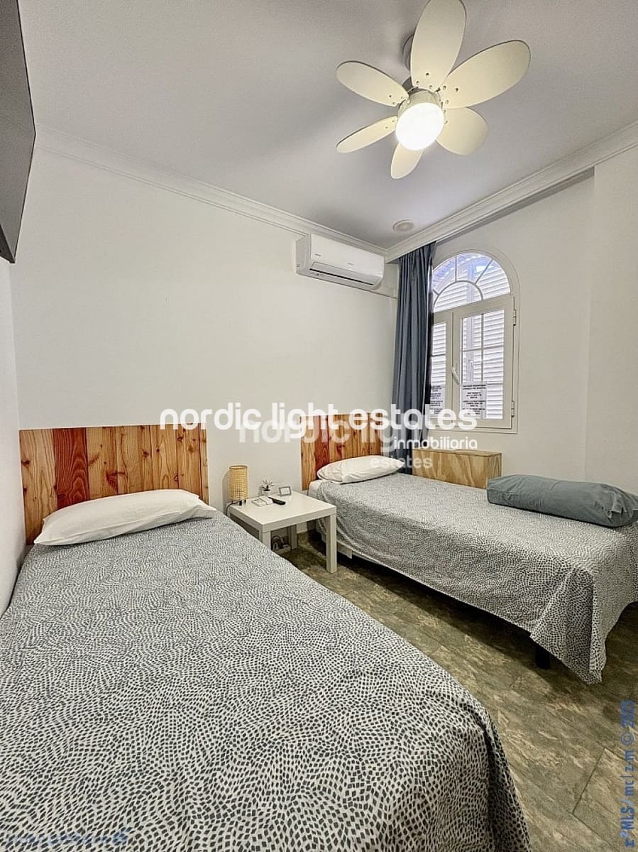 5 makuuhuone Paritalo myytävänä paikassa Caleta de Velez mukana 
autotalli - 730 000 € (Ref: 9221461)