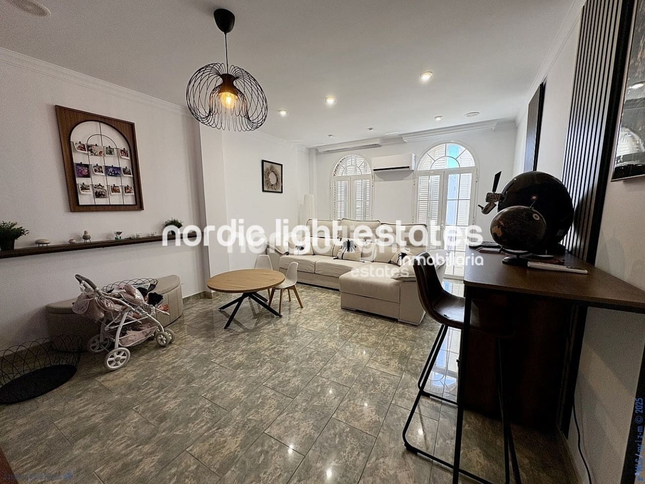 5 makuuhuone Paritalo myytävänä paikassa Caleta de Velez mukana 
autotalli - 730 000 € (Ref: 9221461)