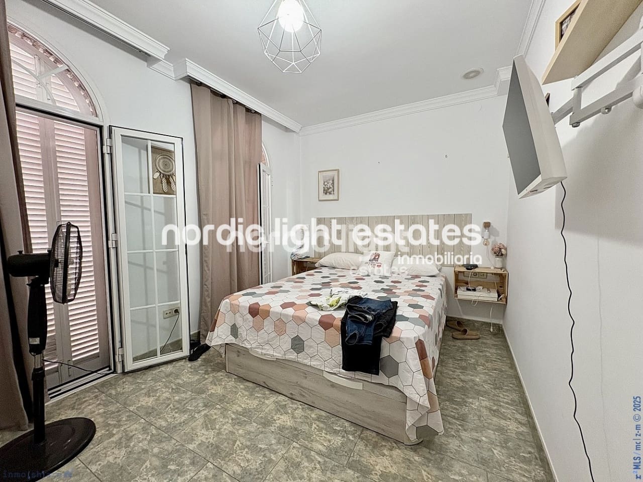 5 makuuhuone Paritalo myytävänä paikassa Caleta de Velez mukana 
autotalli - 730 000 € (Ref: 9221461)