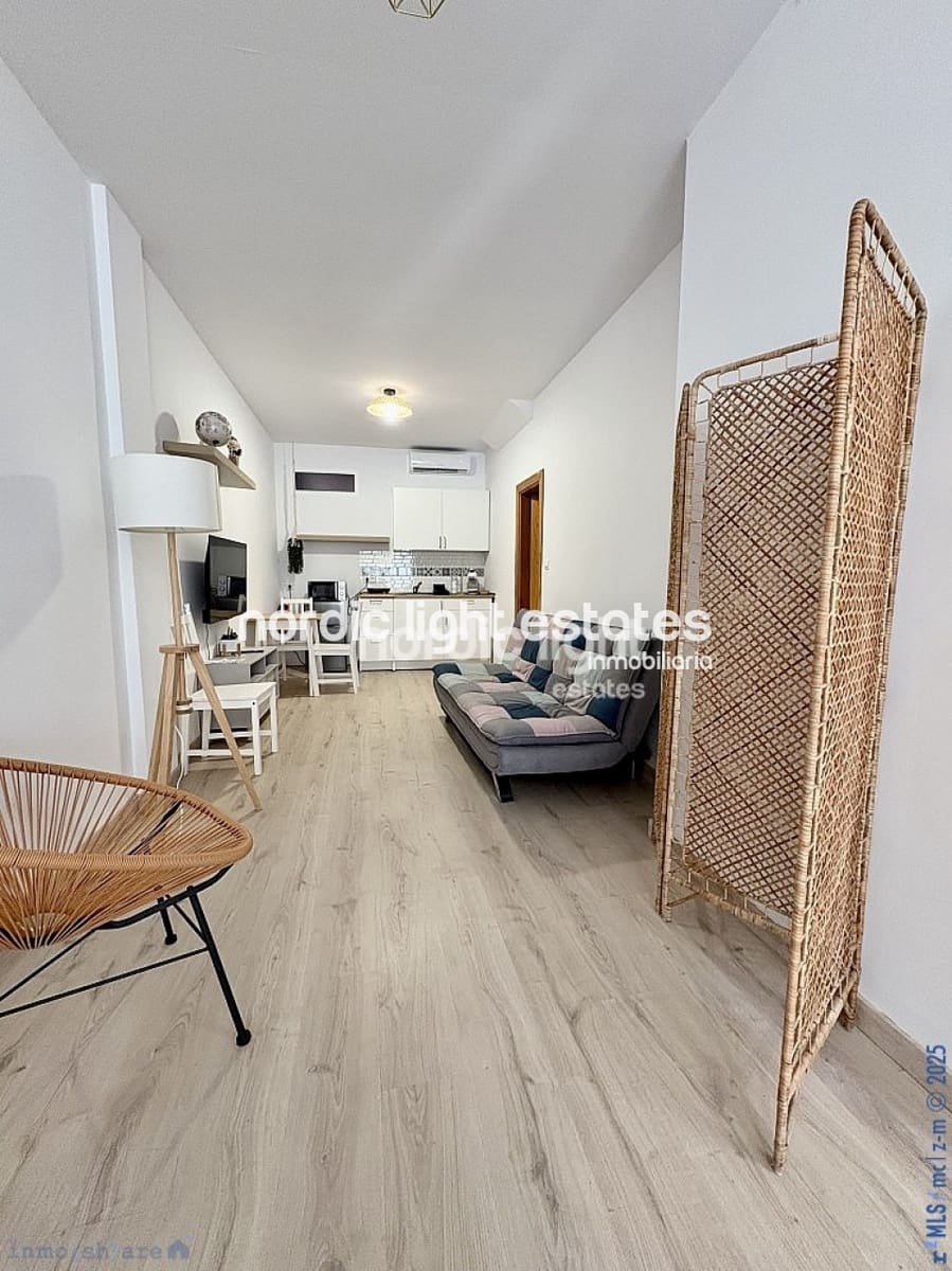 5 makuuhuone Paritalo myytävänä paikassa Caleta de Velez mukana 
autotalli - 730 000 € (Ref: 9221461)