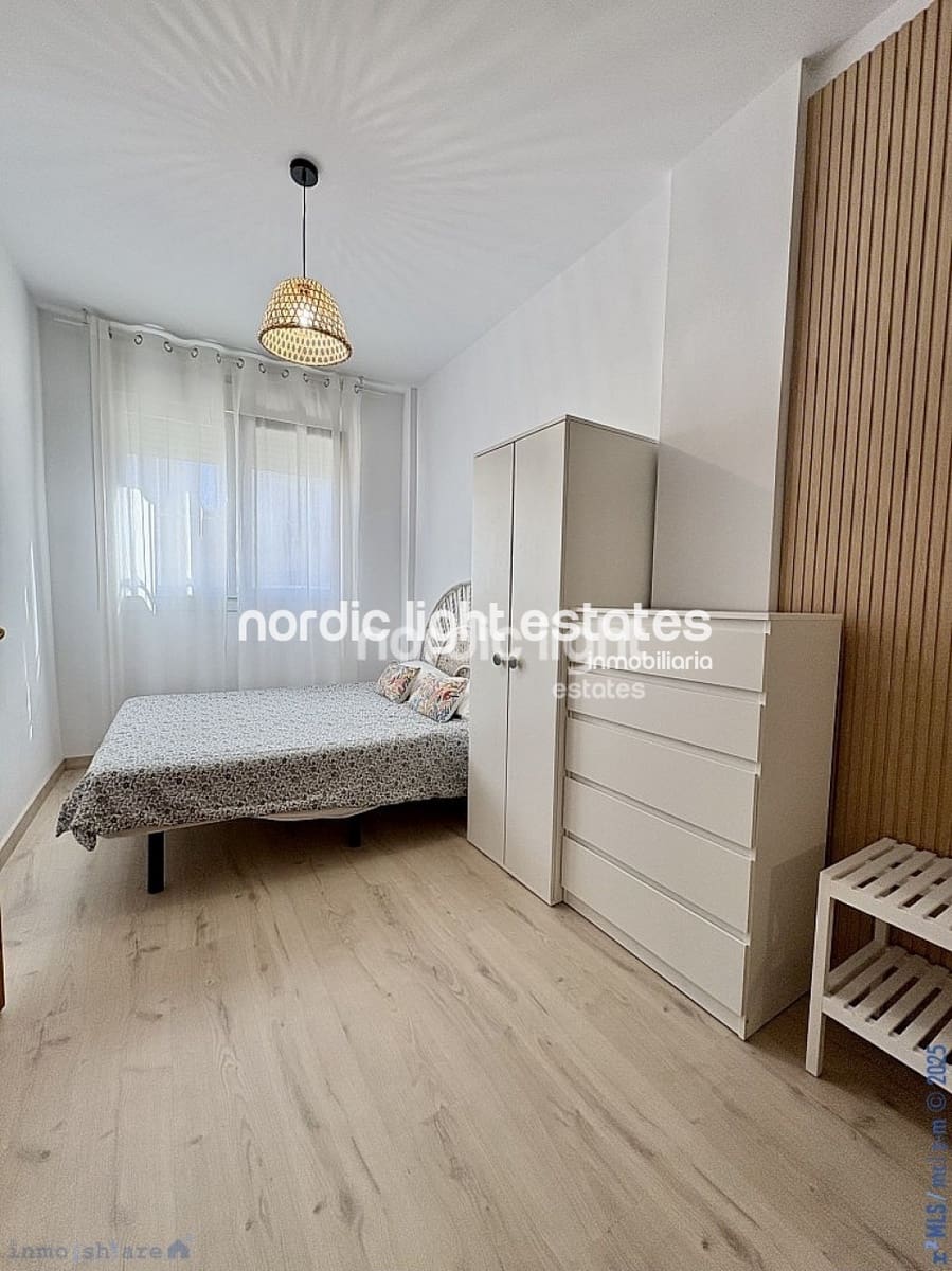 5 makuuhuone Paritalo myytävänä paikassa Caleta de Velez mukana 
autotalli - 730 000 € (Ref: 9221461)